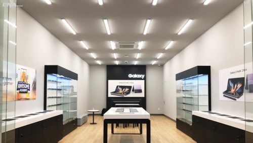 Đèn LED Bán nguyệt ENA Vietnam tại Galaxy Shops