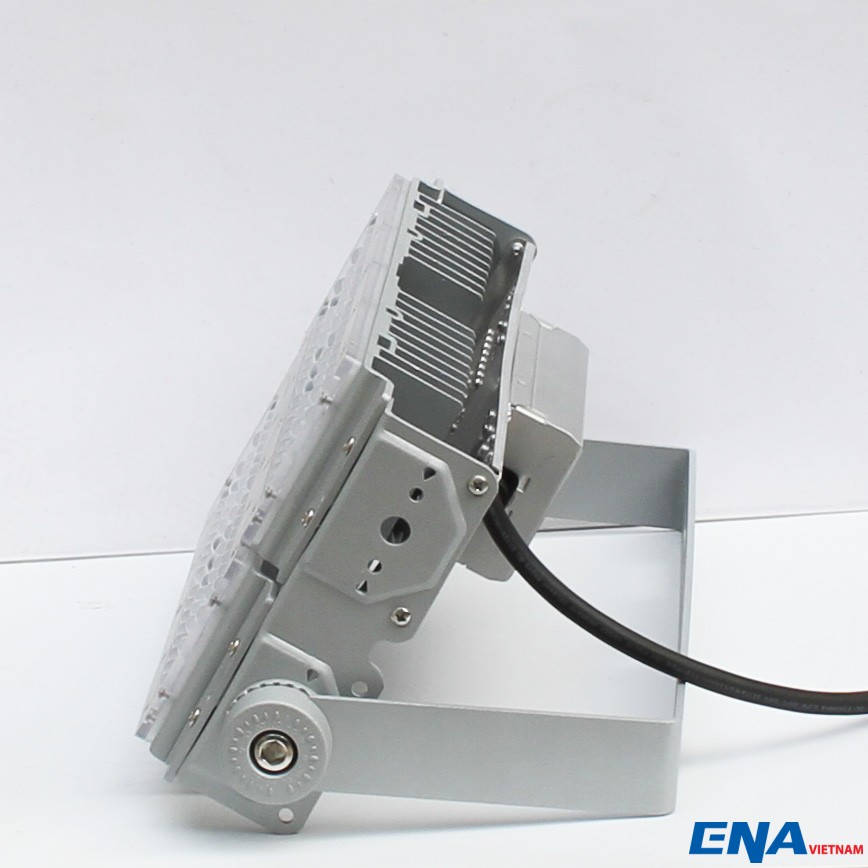 den pha 100w mau phm enavietnam (5)