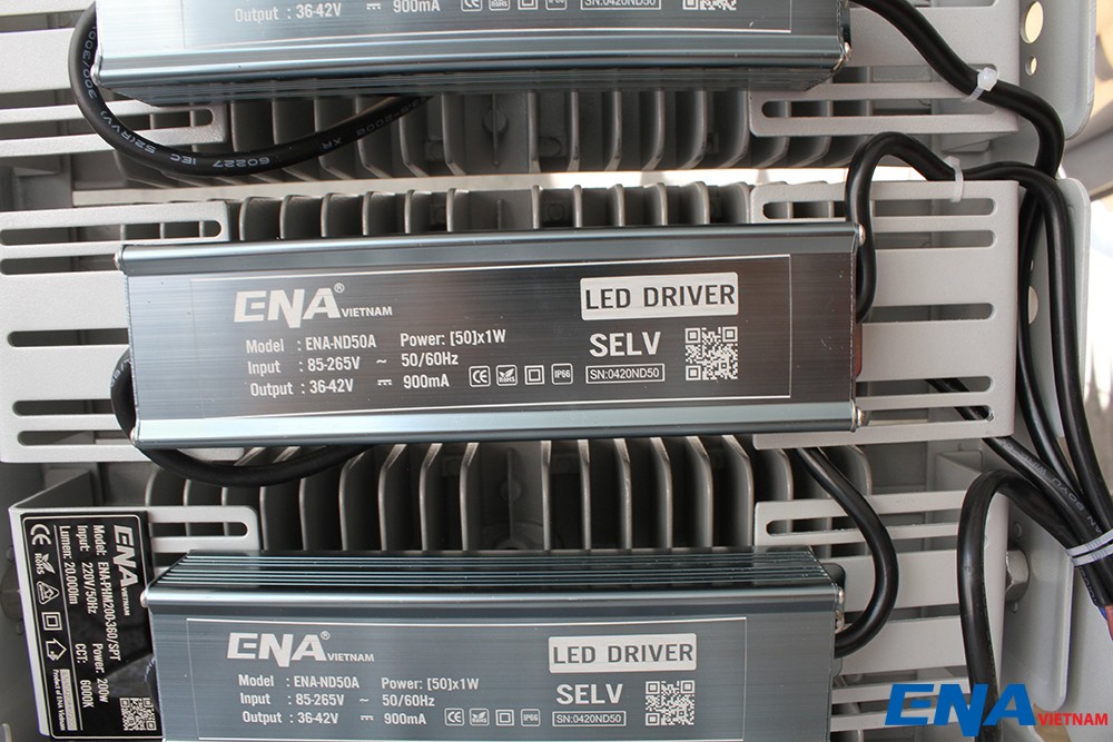 den pha 200w ena vietnam mau PHM (4)